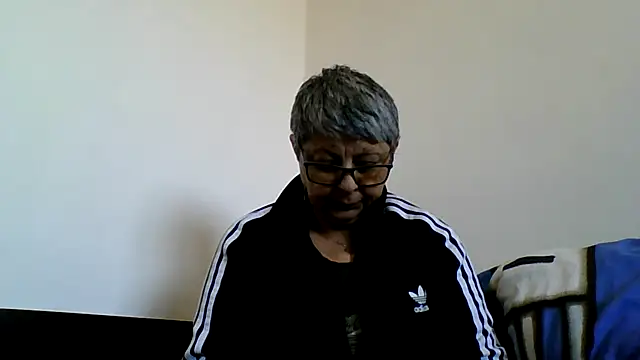 roseblak42 online show from 03-12-26, 02:45