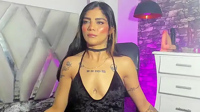 Trinna harperr online show from 01-16-25, 09:05
