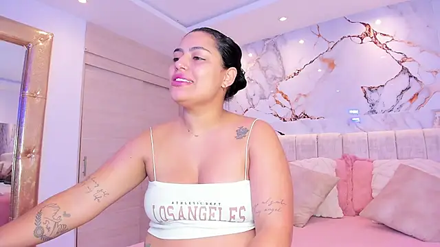 kiana cream online show from 12-01-25, 02:55