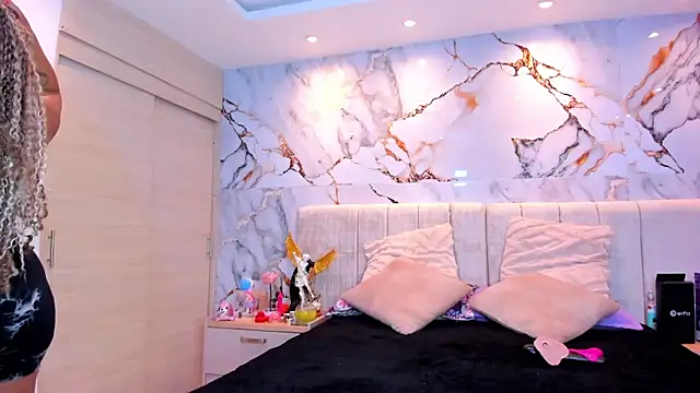 kiana cream online show from 02-23-26, 11:40