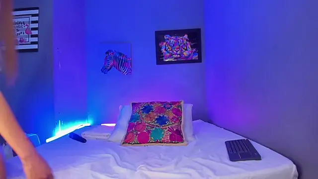 IsabellaSpencer online show from 02-01-25, 10:13