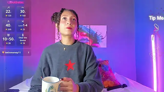 IsabellaSpencer online show from 10-16-25, 10:22