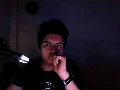 Snapshot of ArtudKing chatting on 03-16-26, 04:18 ArtudKing online show from 03-16-26, 04:18