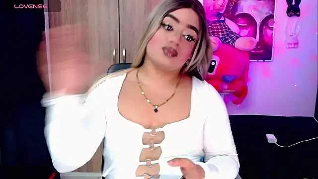 Amber bigcock22 online show from 10-03-25, 11:18