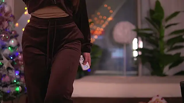 Snapshot of KaylaBray chatting on 12-20-25, 04:52 KaylaBray online show from 12-20-25, 04:52