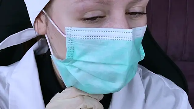 VeliraBraitberg online show from 10-31-25, 01:45