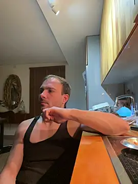 Adventurehotman online show from 01-08-25, 12:17