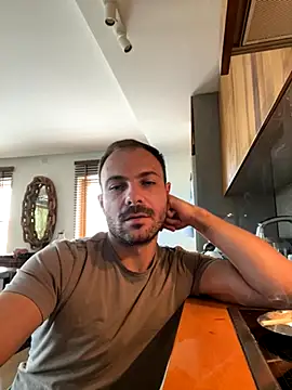 Adventurehotman online show from 09-29-25, 07:35