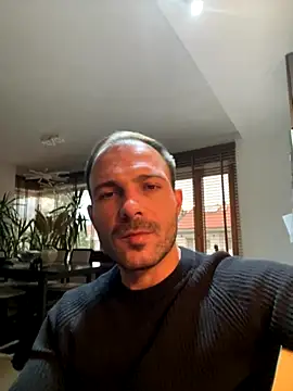 Adventurehotman online show from 10-08-25, 03:53