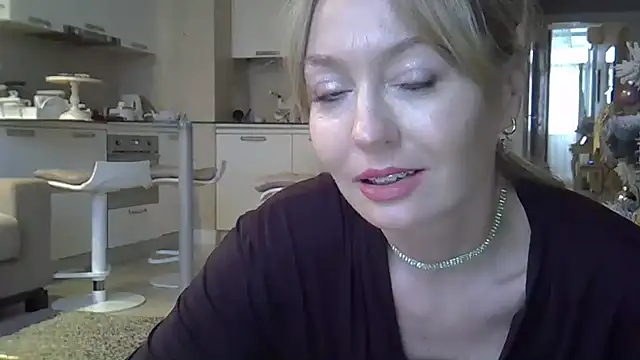 ZarinaSwift online show from 01-11-25, 09:36