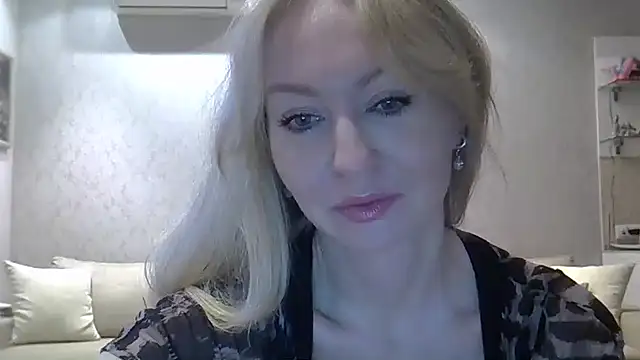 ZarinaSwift online show from 02-13-25, 04:43
