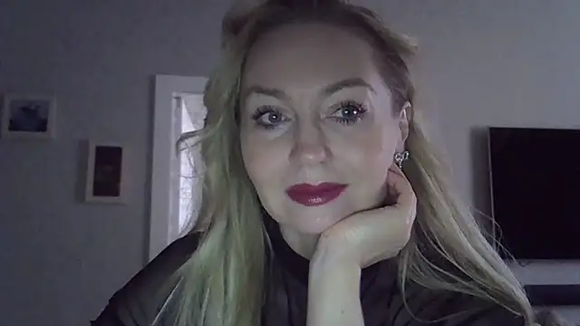 ZarinaSwift online show from 10-08-25, 04:32