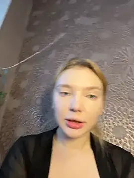 Snapshot of AmmyHot chatting on 12-22-25, 04:42 AmmyHot online show from 12-22-25, 04:42