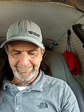 Snapshot of Hotbodyscottie chatting on 12-10-24, 05:33 Hotbodyscottie online show from 12-10-24, 05:33