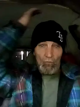 Snapshot of Hotbodyscottie chatting on 12-21-24, 10:06 Hotbodyscottie online show from 12-21-24, 10:06