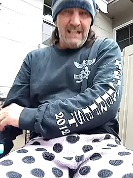 Snapshot of Hotbodyscottie chatting on 01-18-25, 01:18 Hotbodyscottie online show from 01-18-25, 01:18