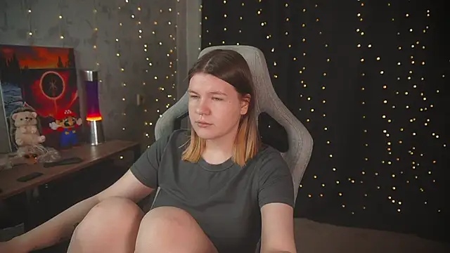 cuteamberlyyy online show from 10-21-25, 03:07