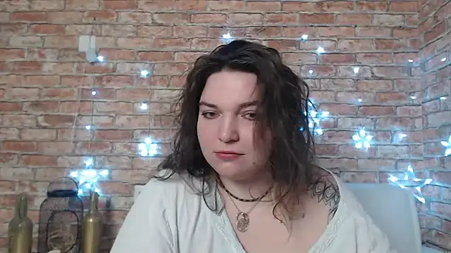 Amelia Kiss  online show from 01-30-25, 12:50