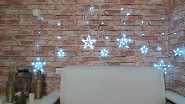 Amelia Kiss  online show from 03-10-25, 03:45