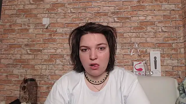 Amelia Kiss  online show from 09-20-25, 12:33