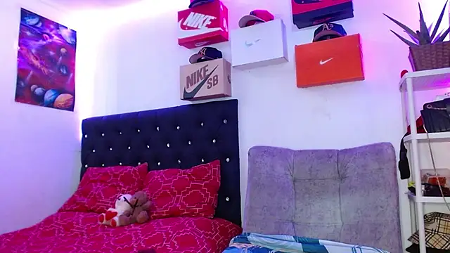 king  Black online show from 12-24-24, 04:30