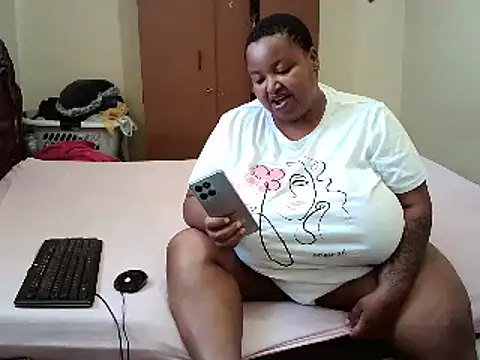 Snapshot of HOTBIGMELONSxx chatting on 03-07-25, 10:02 HOTBIGMELONSxx online show from 03-07-25, 10:02