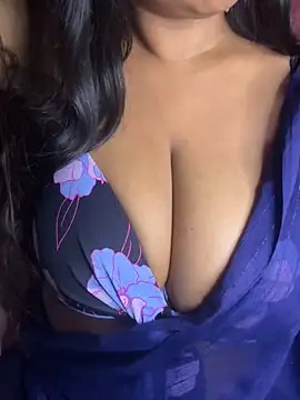 Snapshot of Playful__Princess chatting on 09-21-25, 01:35 Playful  Princess online show from 09-21-25, 01:35