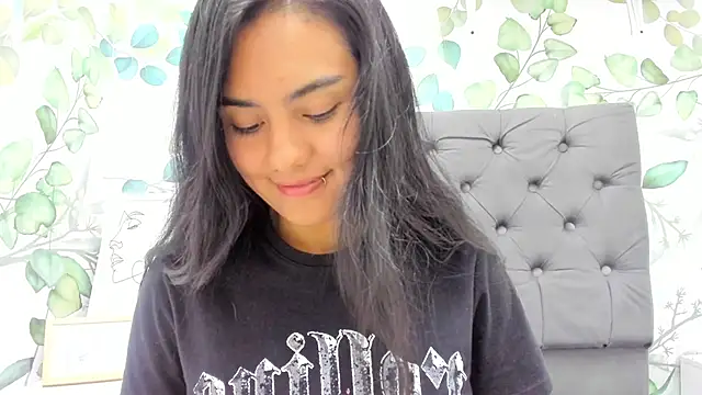 atilanadiaz7 online show from 10-14-25, 05:14