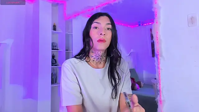 Snapshot of Camila_Coxx chatting on 10-10-25, 12:20 Camila Coxx online show from 10-10-25, 12:20