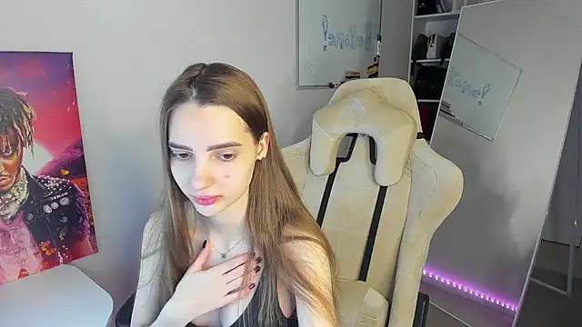   SilviaAbby   online show from 01-26-25, 11:50