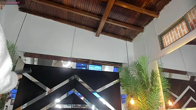 emily-fox online show from 10-10-25, 12:15