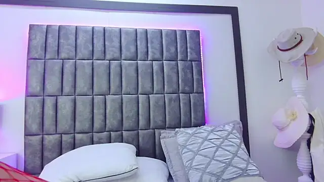 MeryStone online show from 01-08-25, 04:55