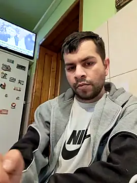 Snapshot of hornny1995 chatting on 01-18-25, 06:45 hornny1995 online show from 01-18-25, 06:45