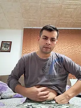 Snapshot of hornny1995 chatting on 01-19-25, 03:53 hornny1995 online show from 01-19-25, 03:53