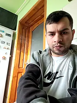 Snapshot of hornny1995 chatting on 01-27-25, 08:18 hornny1995 online show from 01-27-25, 08:18