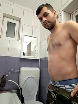 Snapshot of hornny1995 chatting on 02-01-25, 05:37 hornny1995 online show from 02-01-25, 05:37