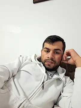 Snapshot of hornny1995 chatting on 10-02-25, 01:29 hornny1995 online show from 10-02-25, 01:29