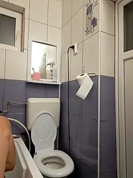 Snapshot of hornny1995 chatting on 10-17-25, 04:53 hornny1995 online show from 10-17-25, 04:53