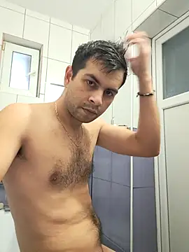 Snapshot of hornny1995 chatting on 11-19-25, 09:09 hornny1995 online show from 11-19-25, 09:09