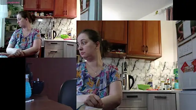 Sakura Green online show from 12-18-25, 09:37