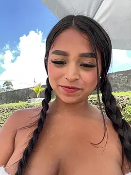 Snapshot of Juli_Walker chatting on 12-05-24, 03:50 Juli Walker online show from 12-05-24, 03:50