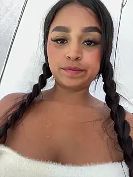 Snapshot of Juli_Walker chatting on 12-05-24, 06:55 Juli Walker online show from 12-05-24, 06:55