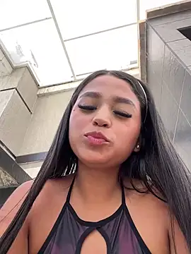 Snapshot of Juli_Walker chatting on 12-12-24, 03:48 Juli Walker online show from 12-12-24, 03:48