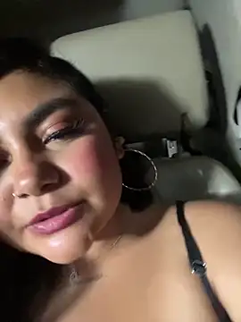 Snapshot of Juli_Walker chatting on 02-28-26, 02:34 Juli Walker online show from 02-28-26, 02:34