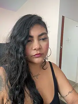 Snapshot of Juli_Walker chatting on 03-01-26, 04:20 Juli Walker online show from 03-01-26, 04:20