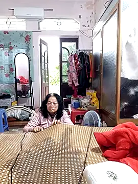 Hotestlove online show from 02-21-25, 05:46