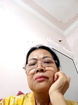 Hotestlove online show from 12-02-25, 06:41