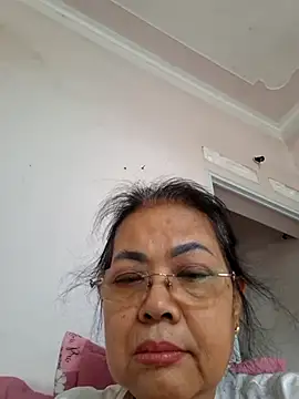 Hotestlove online show from 04-01-26, 01:39