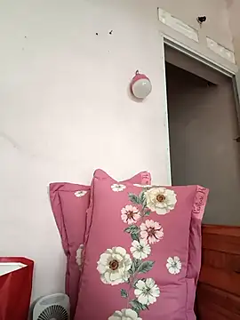 Hotestlove online show from 04-15-26, 04:08