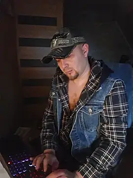 Foxyshaved online show from 10-27-25, 06:06